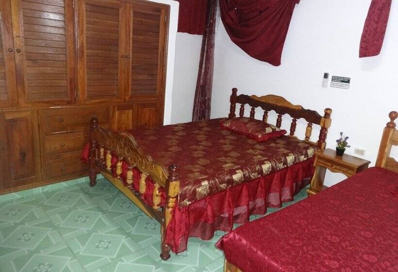 پانسیون Casa Esteban Y Margarita