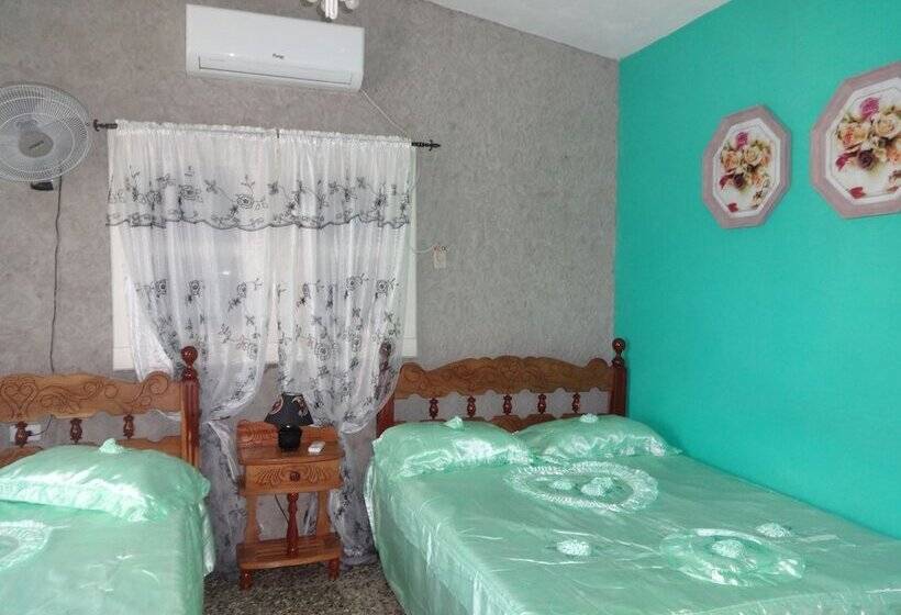 پانسیون Casa Esteban Y Margarita