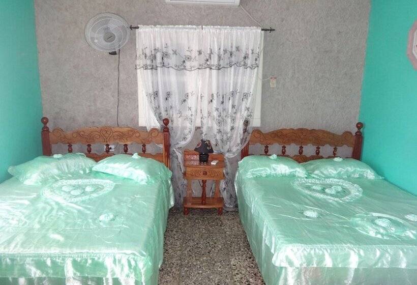 پانسیون Casa Esteban Y Margarita