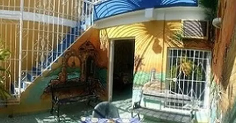 ペンション Hostal Girasol
