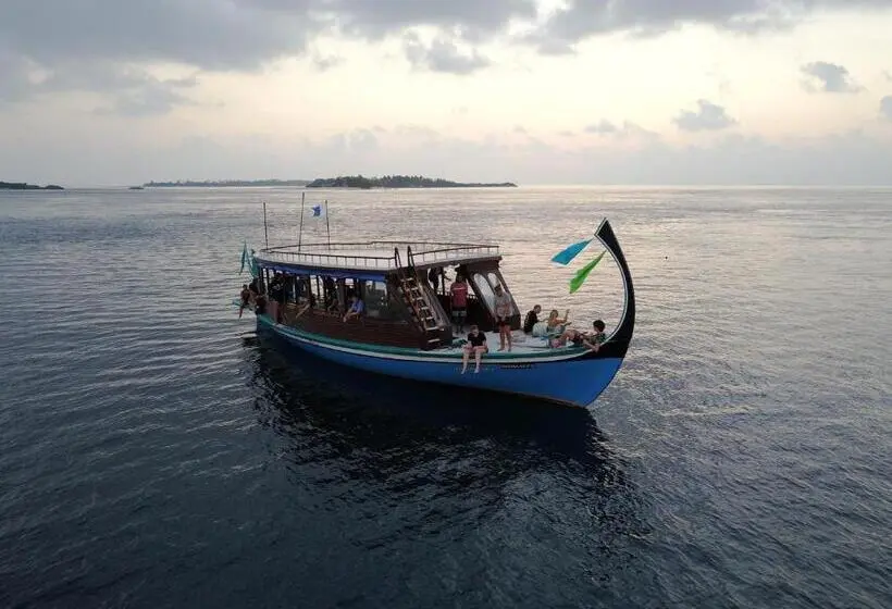 تختخواب و صبحانه Maldivine Stay Dhiffushi