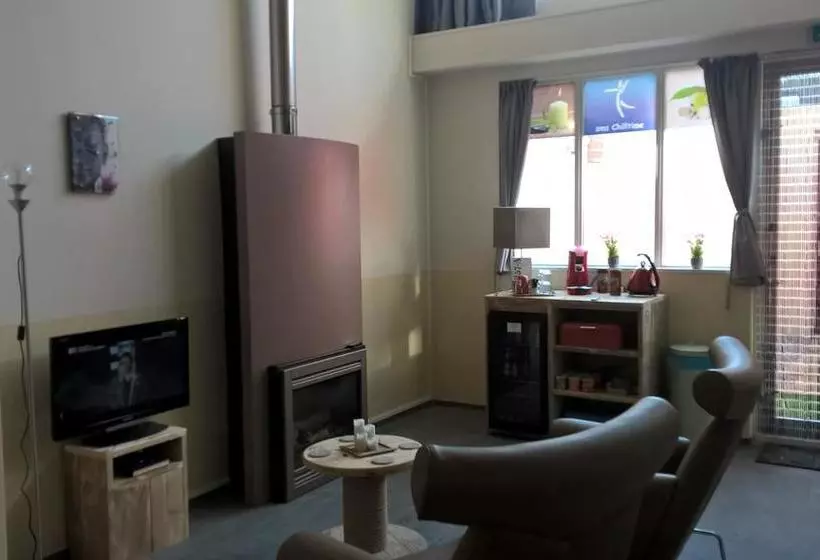 تختخواب و صبحانه Studio Chilltime Harlingen