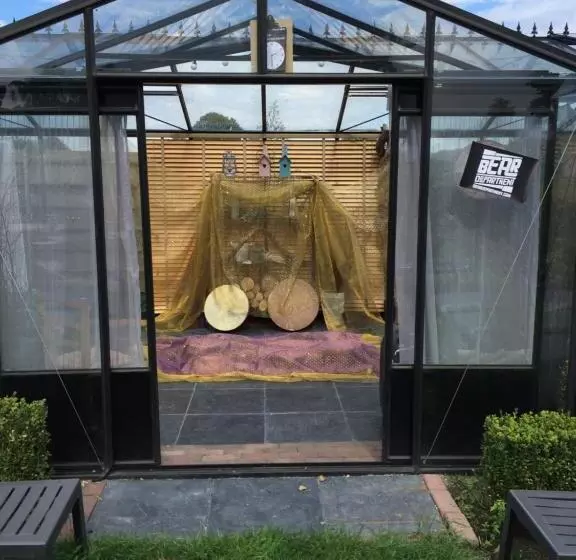 ベッドアンドブレックファースト Dunez Men Only Resort