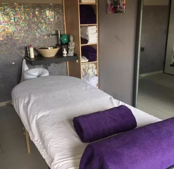 ベッドアンドブレックファースト Dunez Men Only Resort