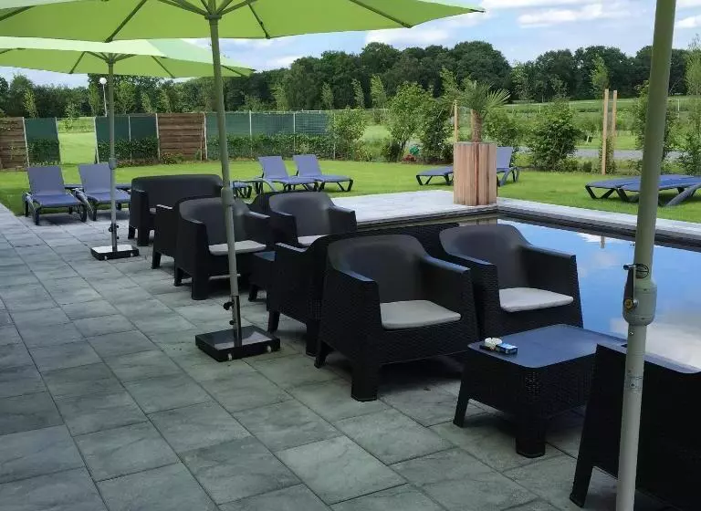 ベッドアンドブレックファースト Dunez Men Only Resort