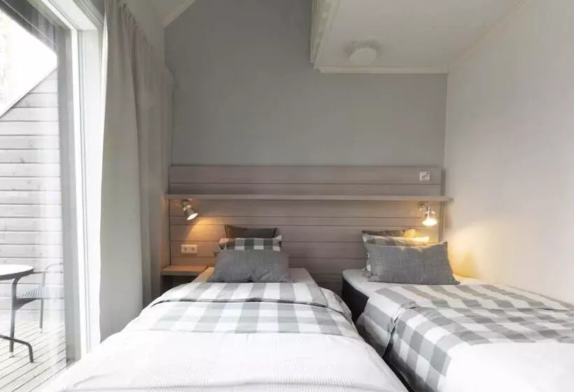 ベッドアンドブレックファースト Varjola Holiday Center