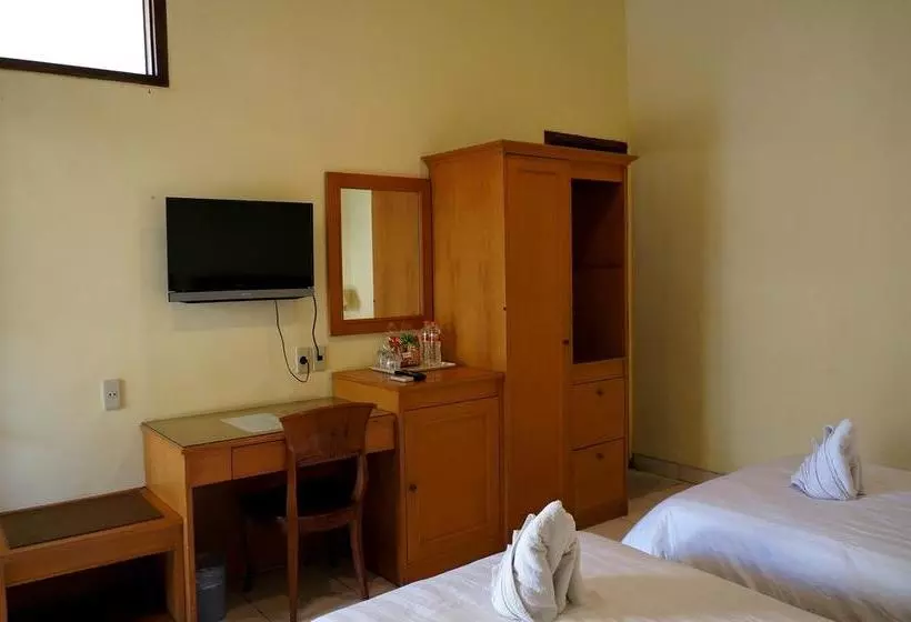 Hotel Adisurya