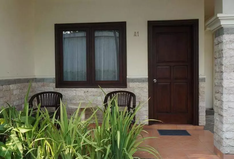 Hotel Adisurya