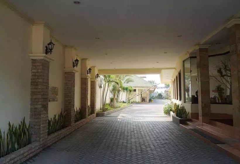 Hotel Adisurya