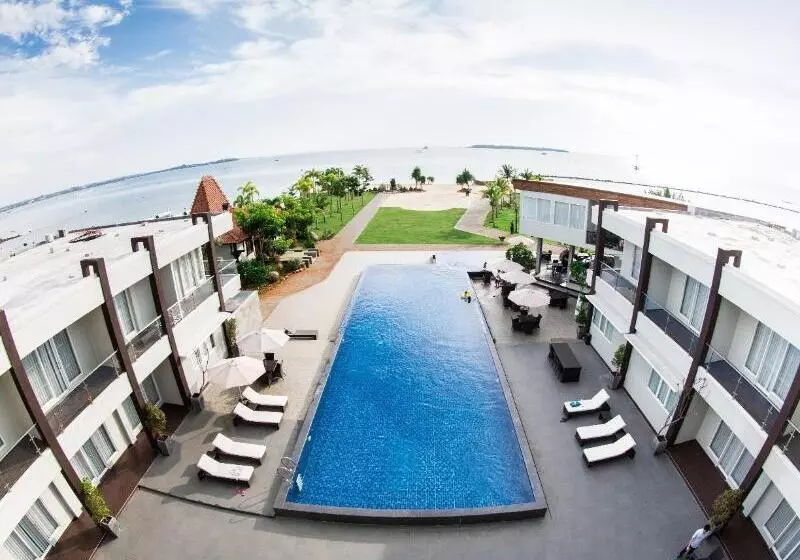 Hotel D Season Premiere