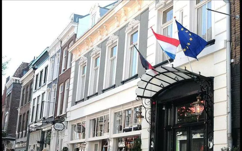 هتل De Gulden Waagen