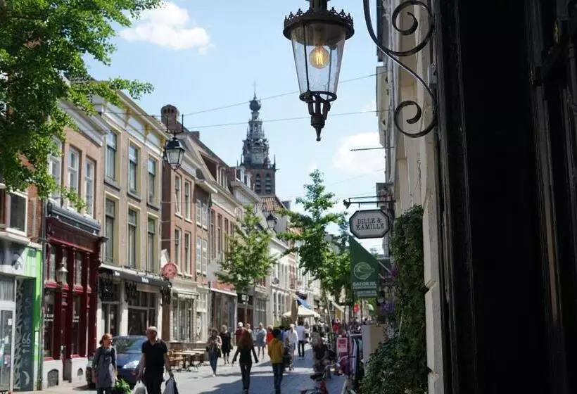 هتل De Gulden Waagen