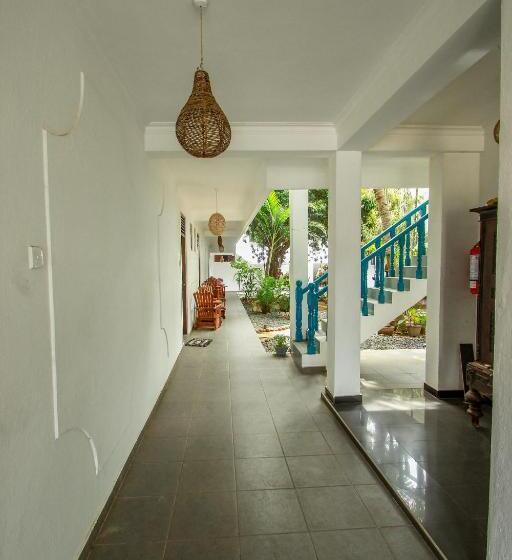 בית מלון כפרי Dickwella Beach