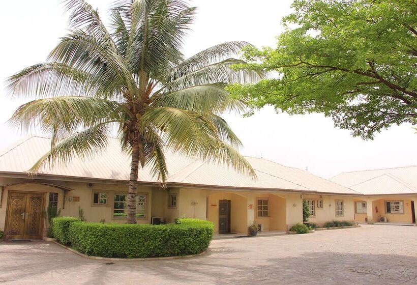 هتل Kriscane Suites