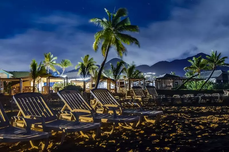 هتل La Playa Orient Bay