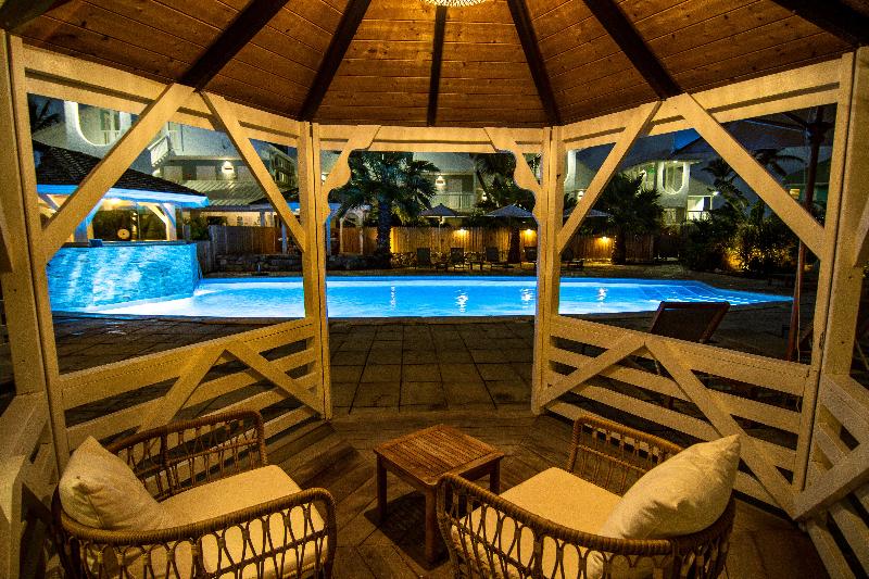 هتل La Playa Orient Bay