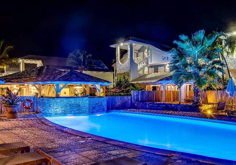 هتل La Playa Orient Bay