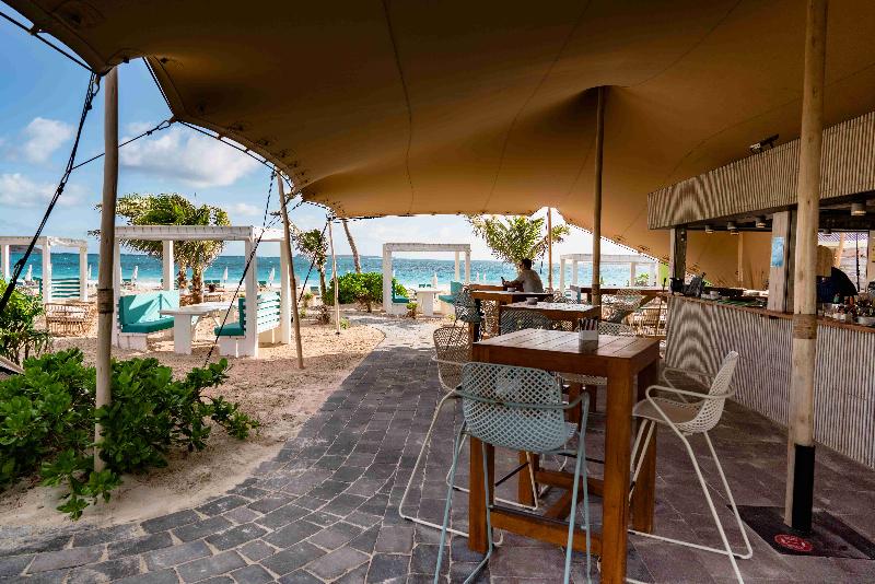 هتل La Playa Orient Bay