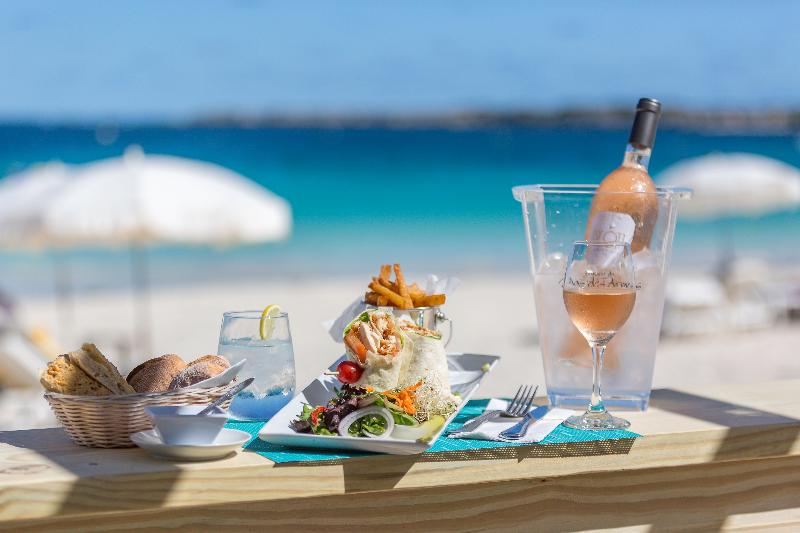 هتل La Playa Orient Bay