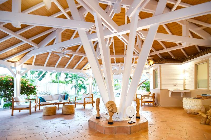 هتل La Playa Orient Bay