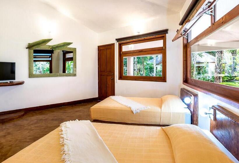 هتل Nanajuana Río Dulce