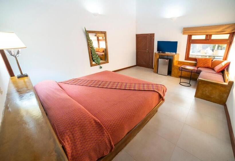 هتل Nanajuana Río Dulce