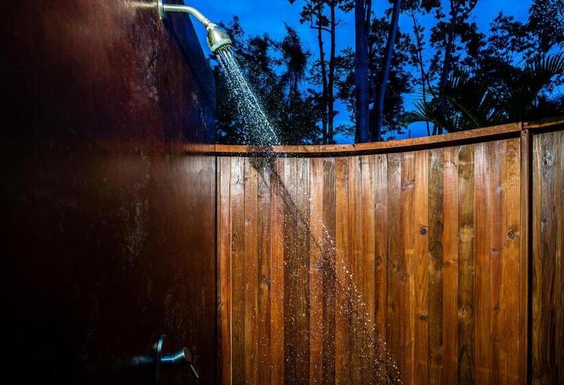 هتل Nanajuana Río Dulce