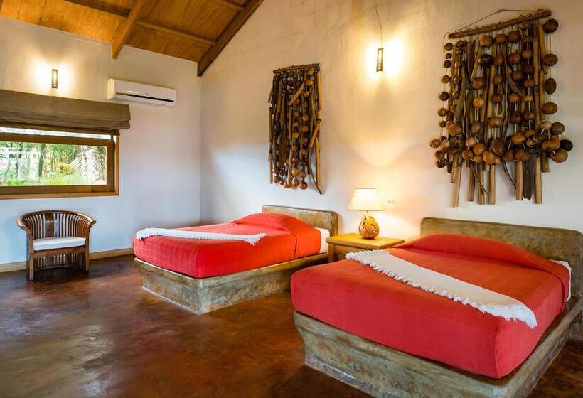 هتل Nanajuana Río Dulce