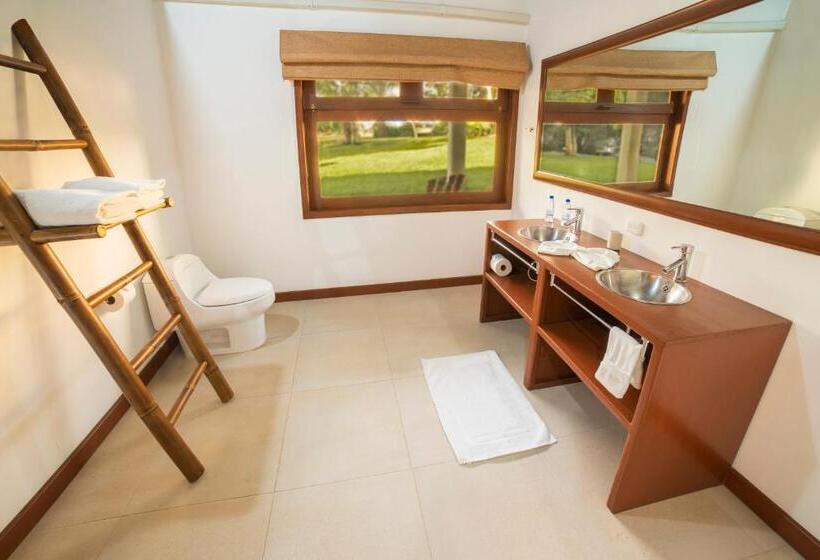 هتل Nanajuana Río Dulce