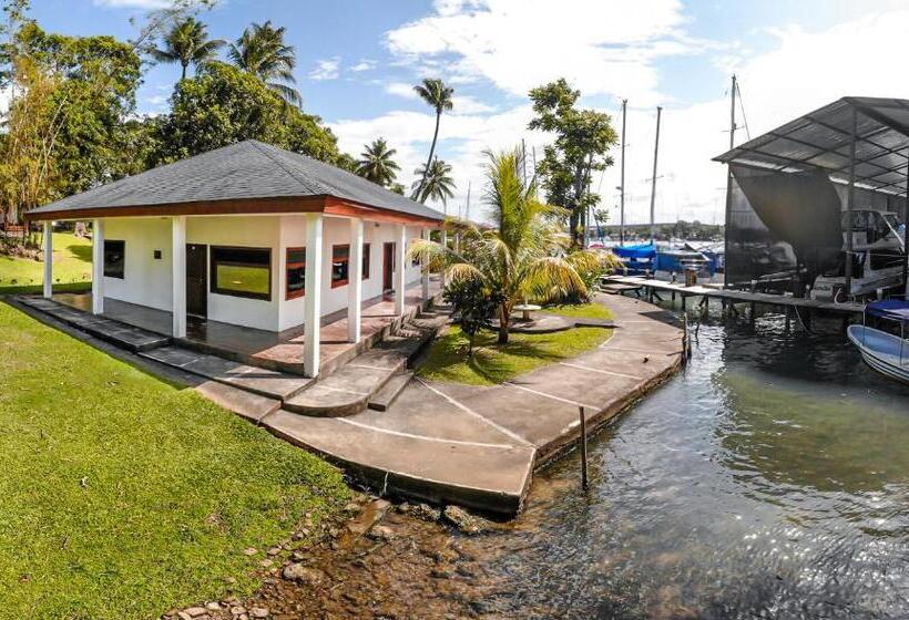 هتل Nanajuana Río Dulce