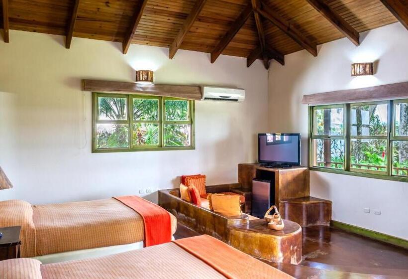 هتل Nanajuana Río Dulce