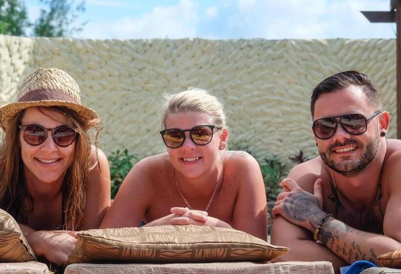 فندق Seasons Lodge Zanzibar