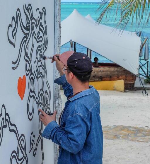 فندق Seasons Lodge Zanzibar