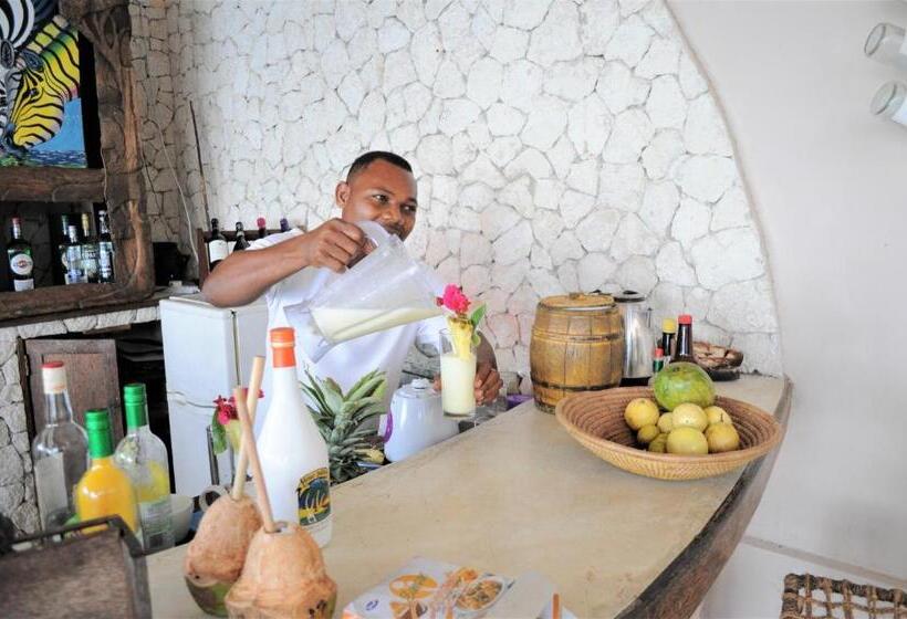 فندق Seasons Lodge Zanzibar