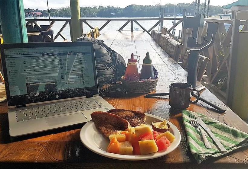 هتل Tortugal Boutique River Lodge