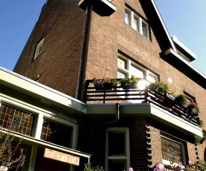 Hotelli Villa Warempel