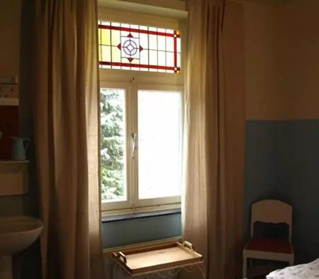 Hotelli Villa Warempel