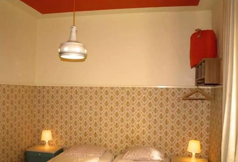 Hotelli Villa Warempel