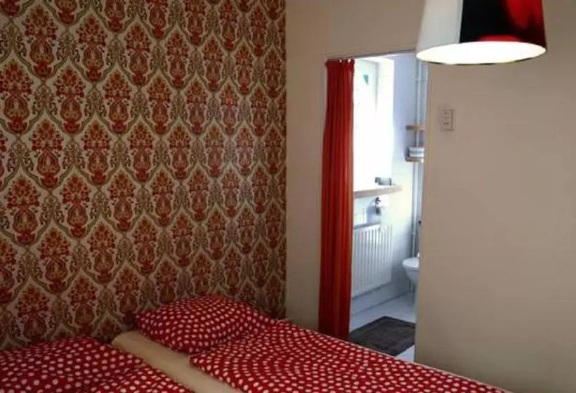 Hotelli Villa Warempel