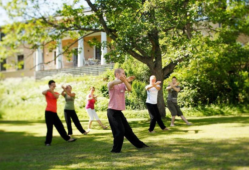 Kyyhkylä Hotel And Manor