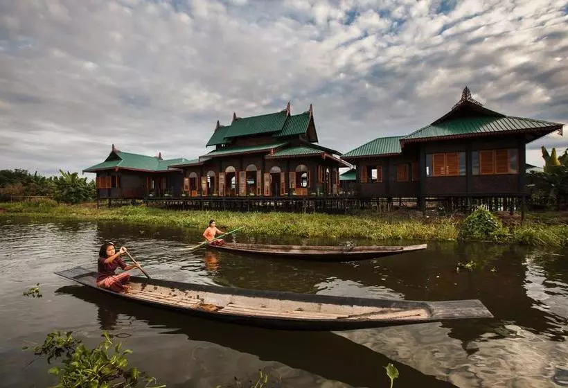 استراحتگاه Inle Heritage Stilt Houses
