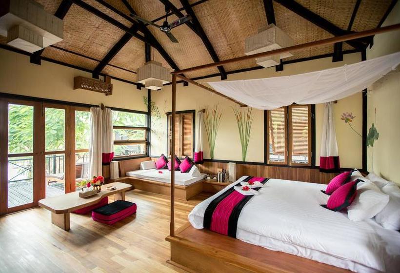 استراحتگاه Inle Heritage Stilt Houses