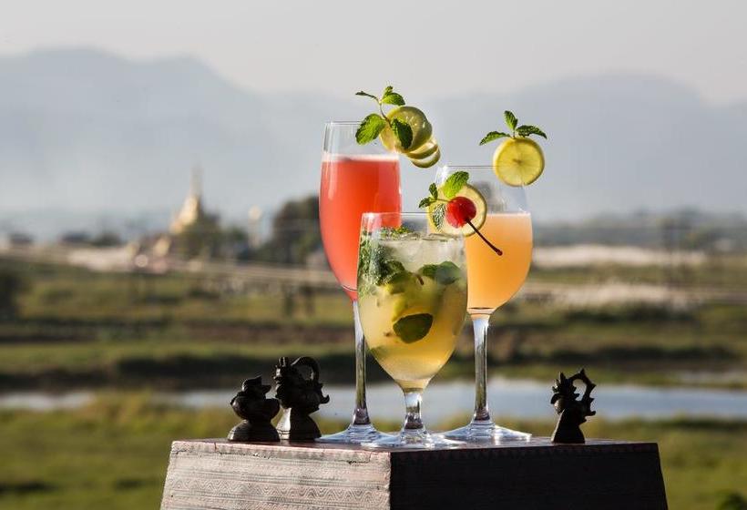 استراحتگاه Inle Heritage Stilt Houses