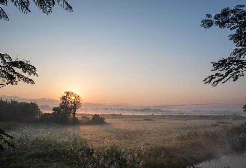 استراحتگاه Inle Heritage Stilt Houses