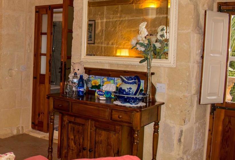 تختخواب و صبحانه Ta Matmura Farmhouse