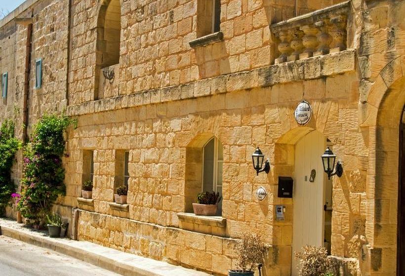 تختخواب و صبحانه Ta Matmura Farmhouse