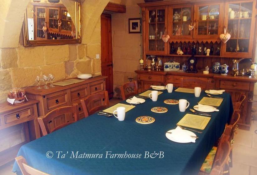 تختخواب و صبحانه Ta Matmura Farmhouse