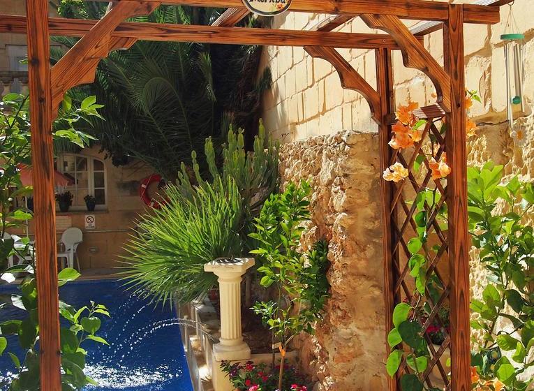 تختخواب و صبحانه Ta Matmura Farmhouse