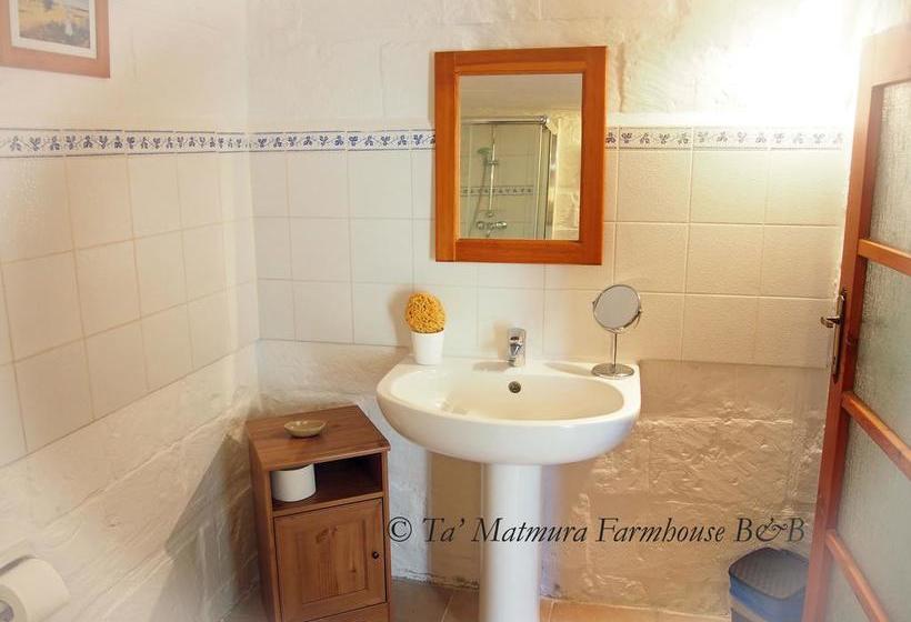 تختخواب و صبحانه Ta Matmura Farmhouse