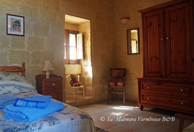 تختخواب و صبحانه Ta Matmura Farmhouse